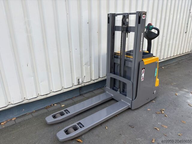 Dubbeldeks vorkheftruck Jungheinrich EJD220