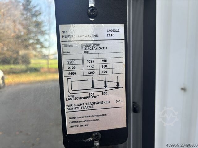 High Lift stacker BT SWE120L