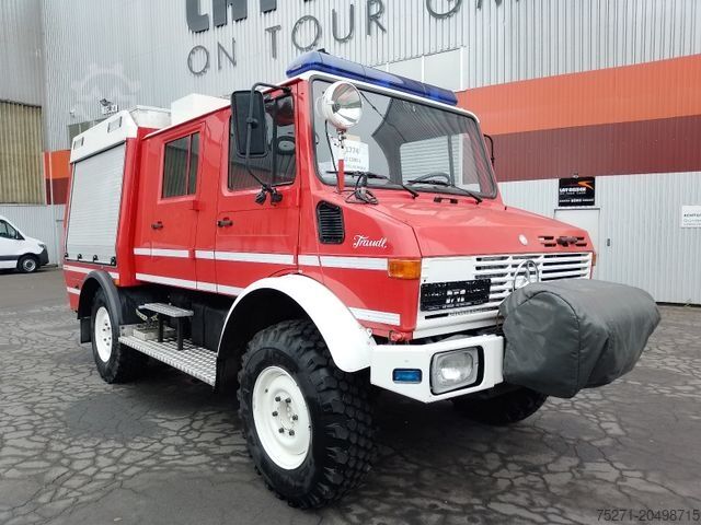 Customized van UNIMOG 1300 L DoKa ex Feuerwehr