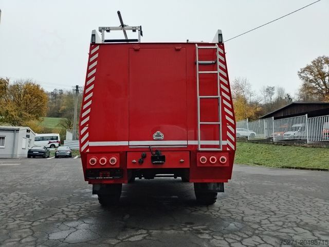 Customized van UNIMOG 1300 L DoKa ex Feuerwehr