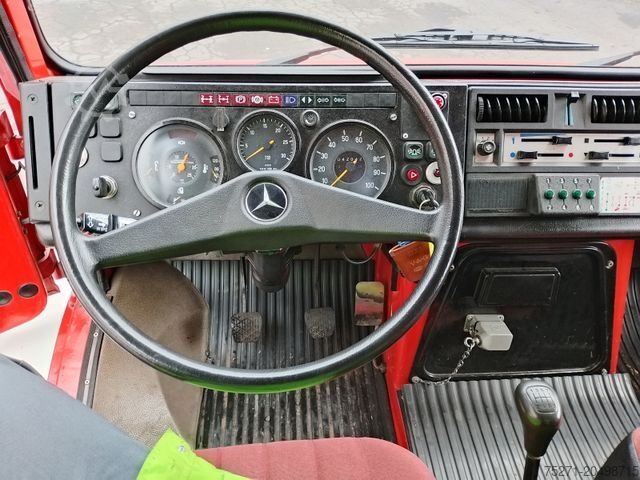 Customized van UNIMOG 1300 L DoKa ex Feuerwehr