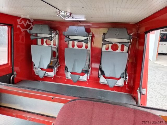Customized van UNIMOG 1300 L DoKa ex Feuerwehr