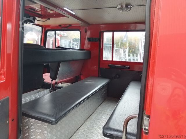Customized van UNIMOG 1300 L DoKa ex Feuerwehr