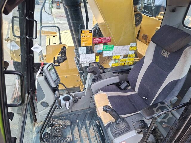 Escavadora de rastos CAT 325 FL CR (With Trimble 3D GPS)