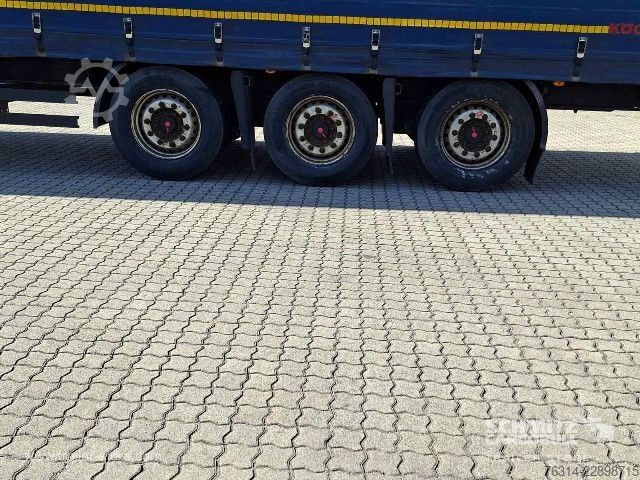 Otvorena poluprikolica sa ceradom Kögel Curtainsider Mega