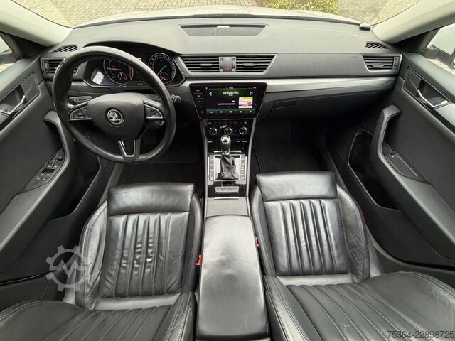 Kleinbus SKODA Superb 2.0 TDI SCR DSG Active Combi Panoramadach