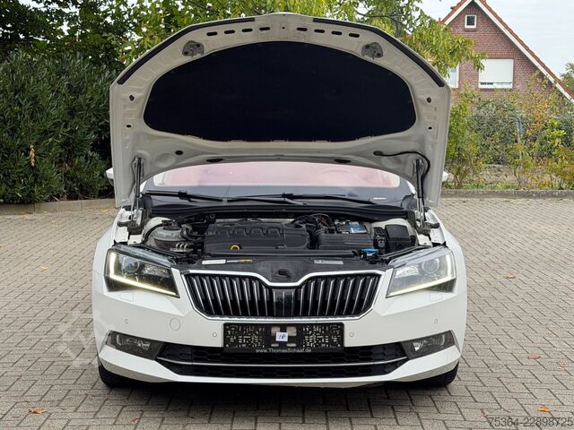 Kleinbus SKODA Superb 2.0 TDI SCR DSG Active Combi Panoramadach