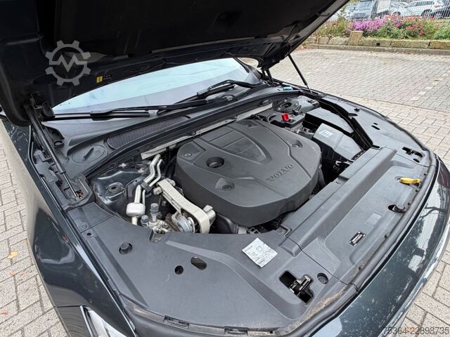 Minibus VOLVO V90 D3 Momentum Leder Klima Navi Automatik Euro6