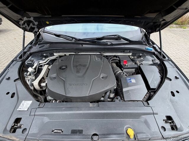 Minibus VOLVO V90 D3 Momentum Leder Klima Navi Automatik Euro6