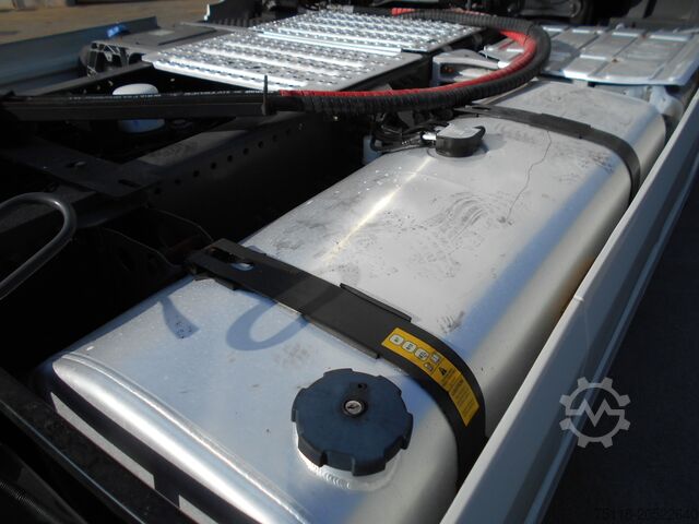 Szabványos közúti nyergesvontató Volvo FH 500 - impianto idraulico