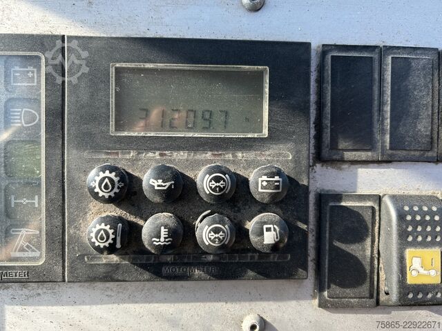MTS standard Terberg YT182 / Motor Problem - Oil Pressure / 2006 / C...