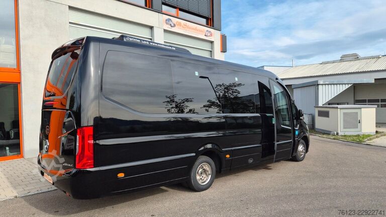 Minibus MERCEDES-BENZ 519 Sunset S 4 Ferqui Lagerfahrzeug Stock