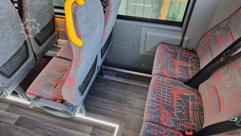 Minibus MERCEDES-BENZ 30 Sitzer Schul- Transferbus 519 Lagerfahrzeug