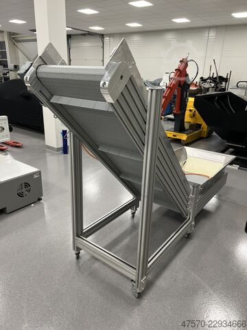 Κοπτικό μηχάνημα (die cutter) Conveyor belt for waste removal from guillotine, three-knife trimmer