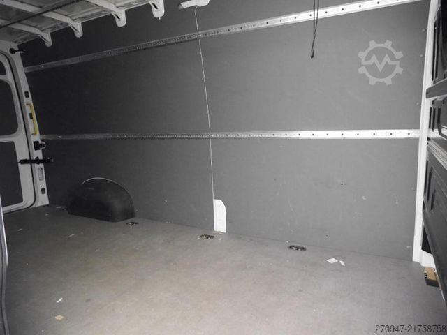 Furgone a tetto alto VOLKSWAGEN Crafter Kasten 35 L4H3 NAVI KAMERA KLIMA DAB MFL