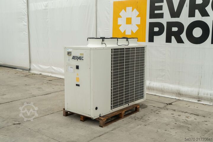 Soğutucu / Isı pompası Used Сhiller / Heat pump AERMEC - 32.5/35 kW | With warranty