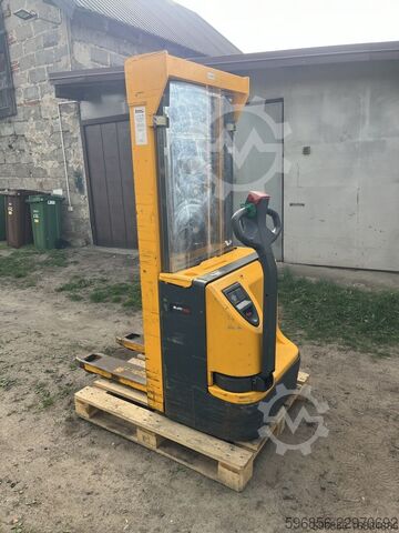 χειροκίνητος οδοστρωτήρας Jungheinrich EJC10