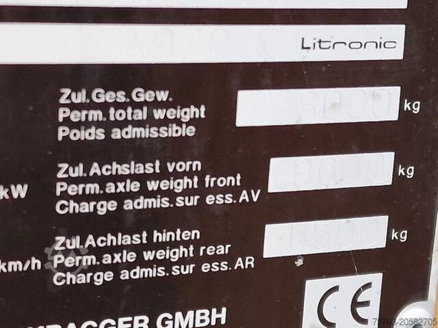 Kolové rypadlo Liebherr A900C - 95 KW - Central Greasing -