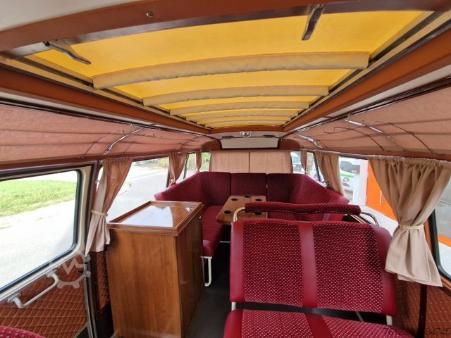 Kleinbus MERCEDES-BENZ Vorgänger Sprinter O 319 Samba mit Faltdach AC