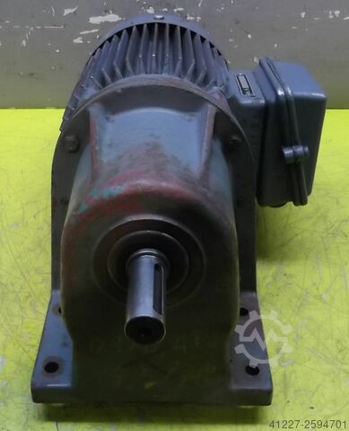Dişli motor 0.37 / 0.75 kW 19.5 / 78 rpm Bauer DKP8820/200