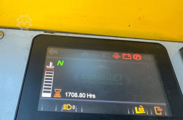 Négymenetes targoncá Combilift C4000/ 2021 year / 1708 hours !!!!