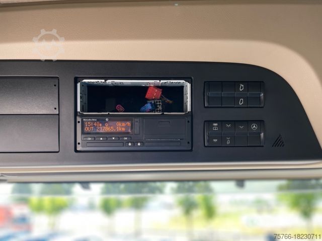 Vrachtauto met open laadbak MERCEDES-BENZ ACTROS 2543 L/STANDKLIMA /STAPLER. /GASTRANSPORT