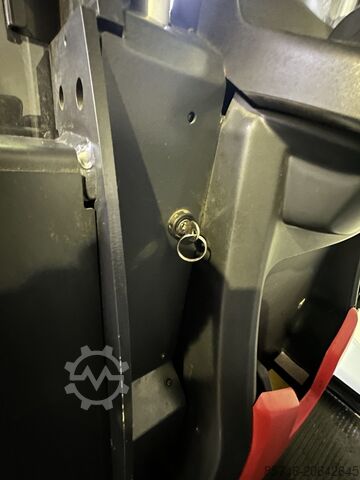 V ( 5213 ) - ¡¡Guiado por cable!! ¡¡DOBLE dirección!! Triplex FFL LINDE V ( 5213 ) - Wire Guidance !! DOUBLE steering !! Triplex FFL