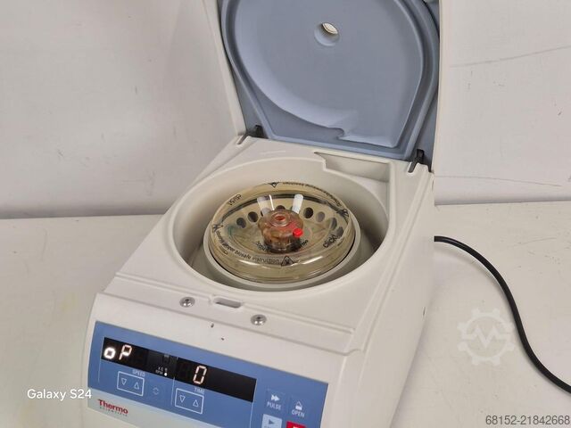 Centrifuga Thermo Fisher Heraeus Pico17 Thermo Fisher Heraeus Pico17