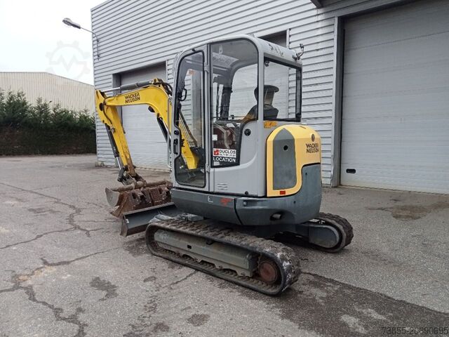 Minikoparka < 7t Wacker Neuson EZ38