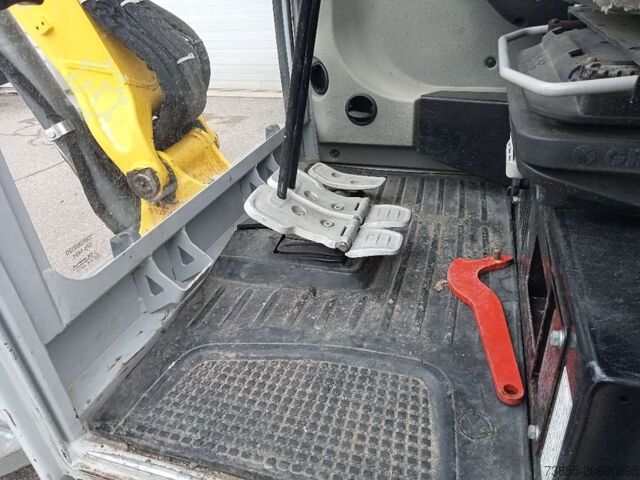 Minikoparka < 7t Wacker Neuson EZ38