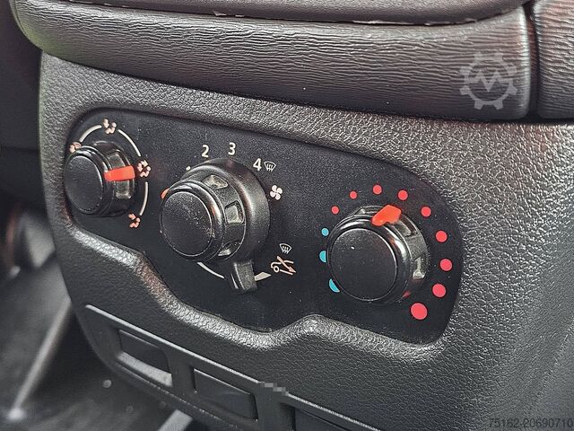 Walizka DACIA DOKKER 1.5 DCI 75