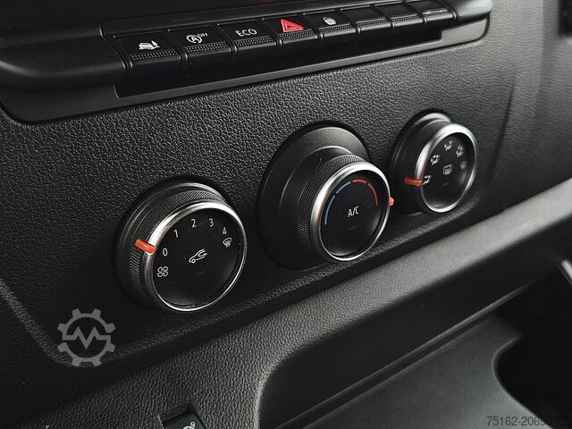 Bakwagen RENAULT MASTER 2.3 Bakwagen Laadklep!