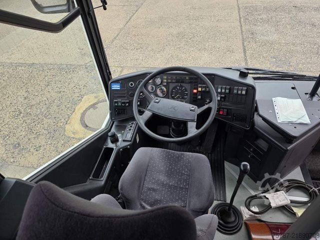 Intercitybus SETRA S315 Überland 53+49+1, großer Gepäckraum