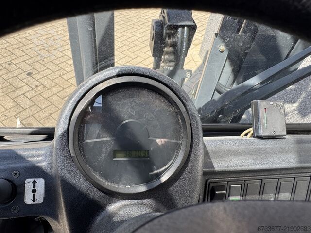Linde H16T-03 Triplo 445 Freelift / Sideshift LPG 2005 LINDE H16T-03 Triplo 445 Freelift / Sideshift LPG 2005