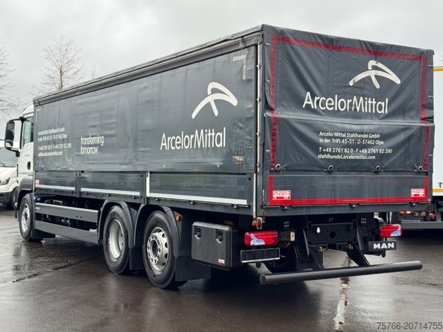 Camión plataforma con toldo MAN TGS 26.460 L / LENKACHSE / STAHLPRITSCHE