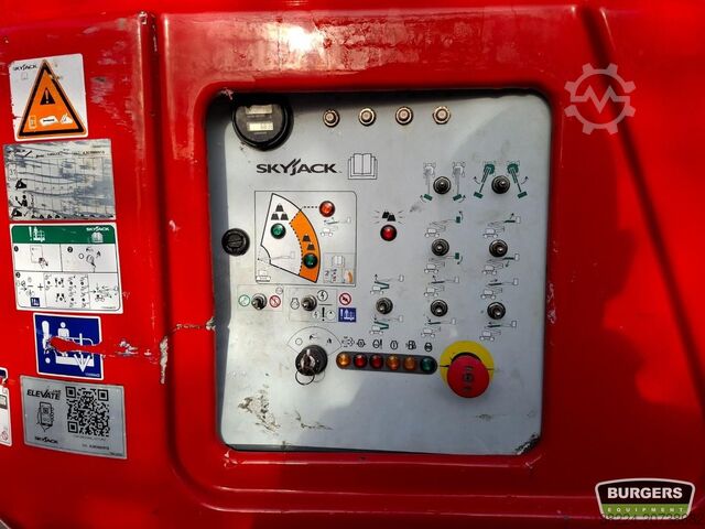 Leddelt teleskopisk arbejdsplatform Skyjack SJ85 AJ