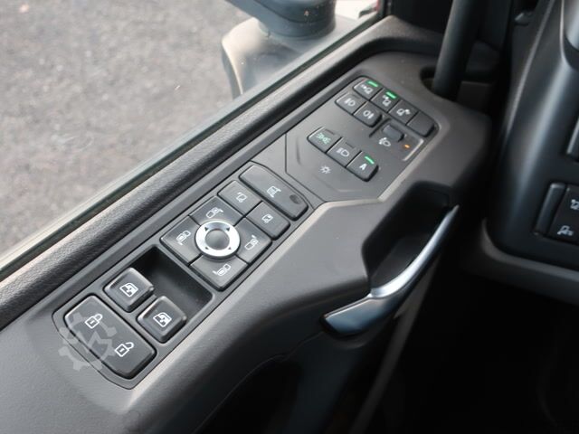 Standard tractor unit Scania S 500 Super 6x2/4 mit verstellbarer Sattelkupplung