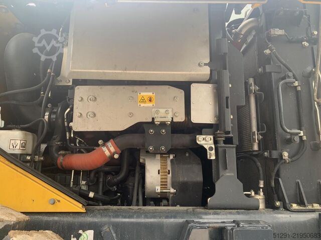 Radlader Komatsu WA320-8E0