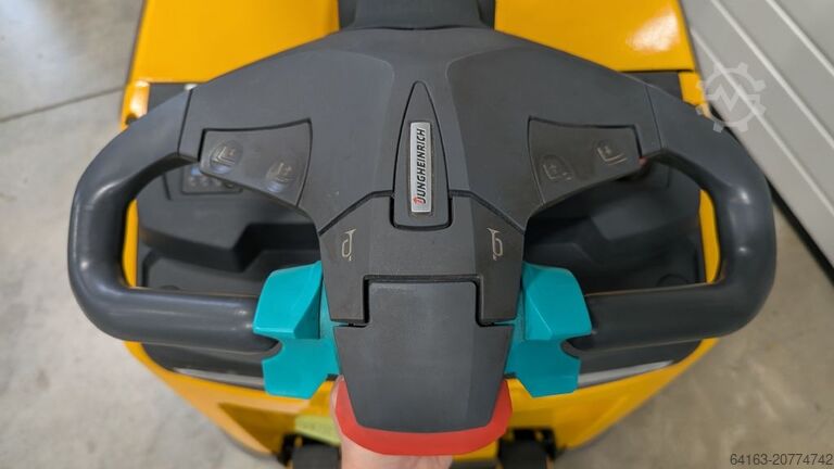 High Lift stacker Jungheinrich ERC 212 115 290 ZZ