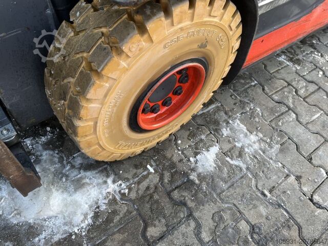 Carretilla eléctrica de 4 ruedas Linde E25L-01