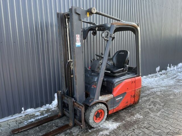 Electric 3-wheel forklift Linde E16C-02