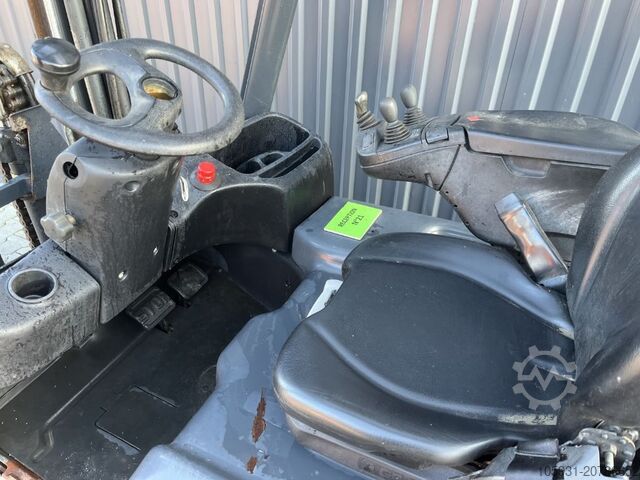 Electric 3-wheel forklift Linde E16C-02