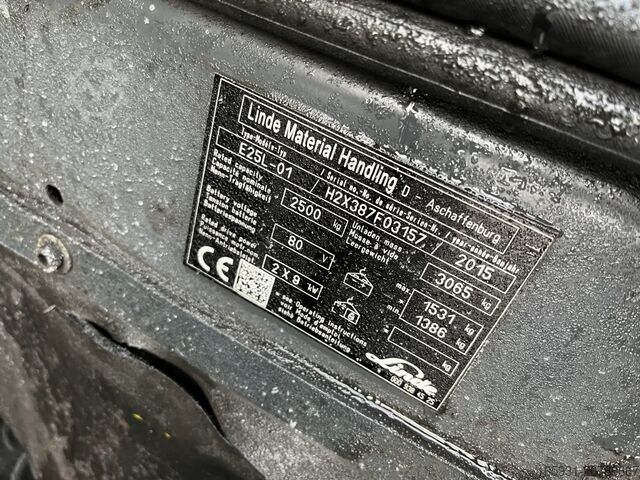 Carretilla eléctrica de 4 ruedas Linde E25L-01