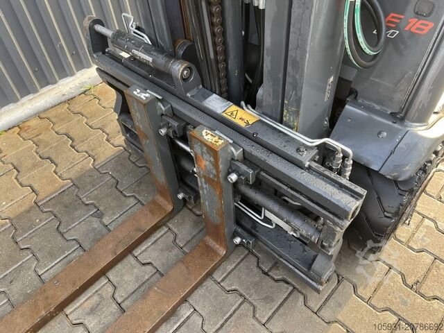 Electric 3-wheel forklift Linde E18-02