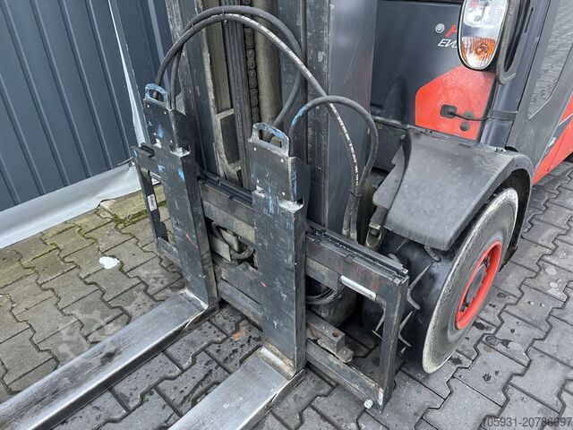 LPG Forklifts Linde H30T-02