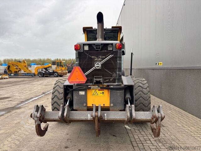 Równiarka drogowa Volvo G 946 AWD (CE Certified / New Engine)