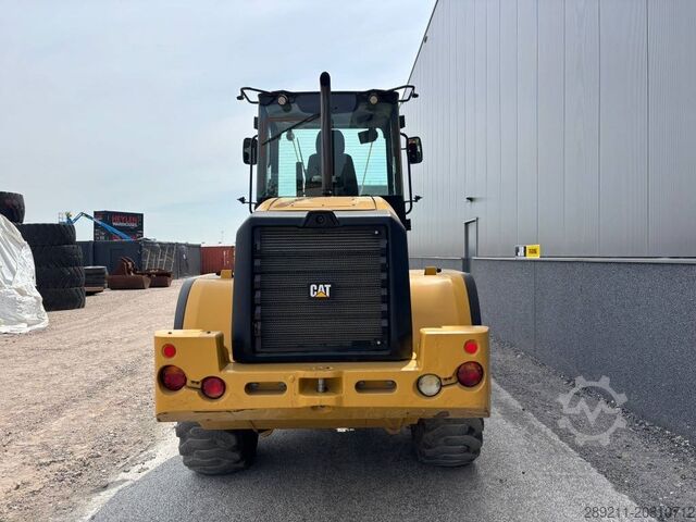 ładowarka CAT 918 M