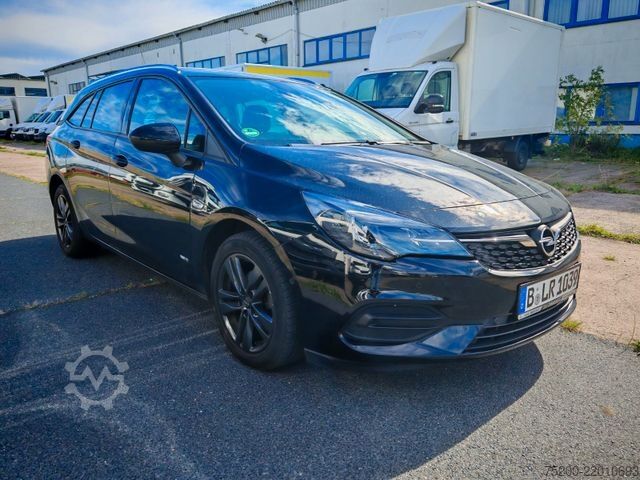 Minibus OPEL Astra 1.4 Turbo Sports Tourer/LED/Kamera/Klima