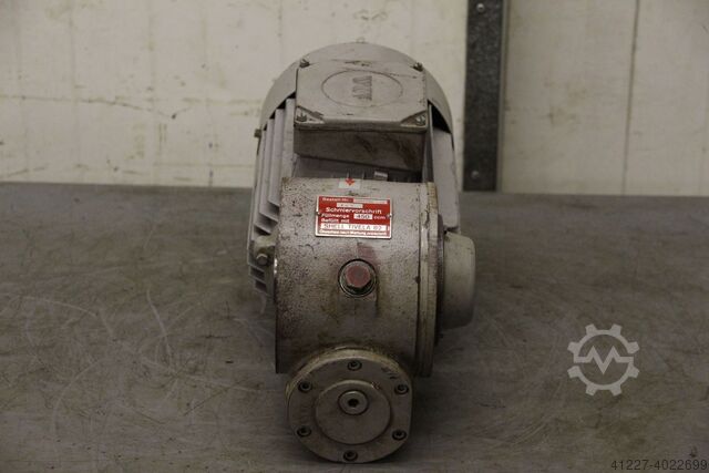 Motorreductor 3 kW 141 rpm ABM Baumüller 21 D47/4 S2332