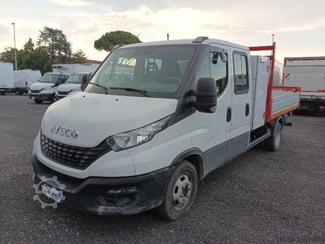 Düz kasa kamyon IVECO LEGGERI 35C14 D